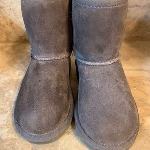 Grey UGG toddler boots Good used condition